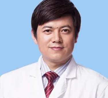 曹衛(wèi)剛吸脂豐胸怎么樣？能夠根據(jù)每位求美者的胸部狀態(tài)來(lái)提供合適的操作手法