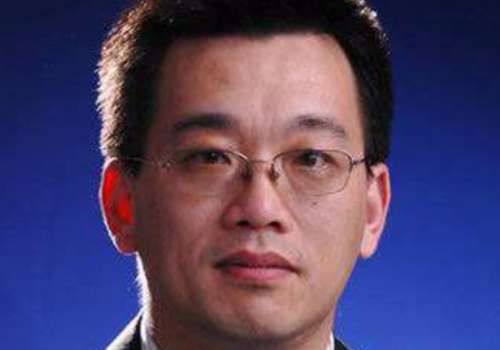 武漢吸脂醫(yī)馮幼平怎么樣？對(duì)于吸脂方面也取得了突出的成績，在整形板塊上面有著一定的造詣和知名度