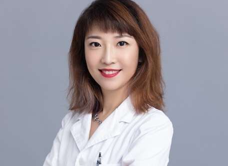 口腔科趙晶醫(yī)生怎么樣？于1993年畢業(yè)于白求恩醫(yī)科大學(xué)口腔系