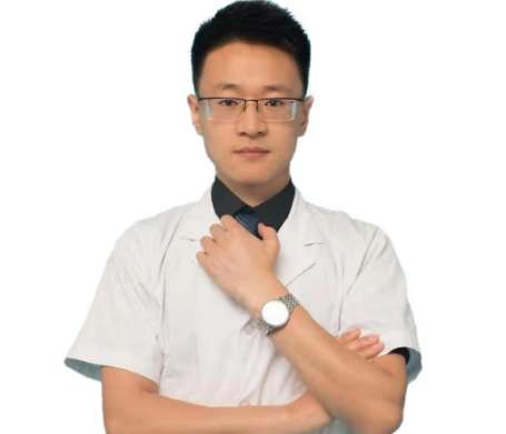 整形醫(yī)生劉琦怎么樣？在燒傷整形有豐富的臨床經(jīng)，擁有多年的微整形經(jīng)驗