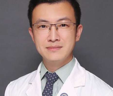 整形醫(yī)生劉菲眼袋怎么樣？能夠根據(jù)每位求美者的眼袋情況來(lái)提供合適的操作