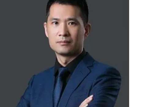 李樹(shù)平醫(yī)生做雙眼皮怎么樣？是雙眼皮整形方面的專家，完成了多例的雙眼皮整形