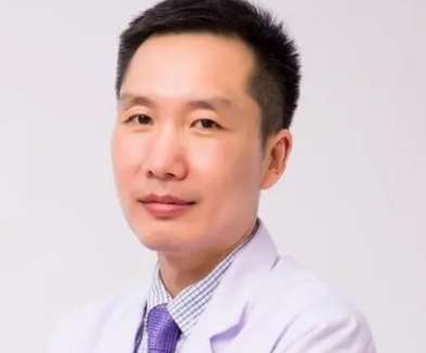 口腔科醫(yī)生李森怎么樣了？擅長各種年齡段的牙齒矯正以及診斷