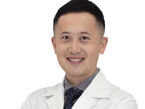 牙齒矯正李松澤醫(yī)生怎么樣？實力比較強勁，在牙齒矯正等方面的技術比較精湛