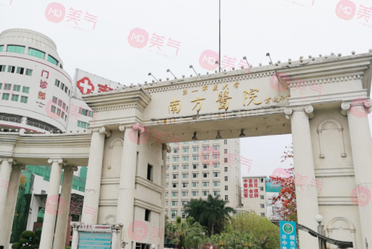 廣州植發(fā)正規(guī)醫(yī)院排名，南方醫(yī)院、青逸、荔醫(yī)植發(fā)人氣高技術(shù)好